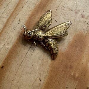 Vintage Modernist Robert Zentall Brass Bee Pin 1 inch